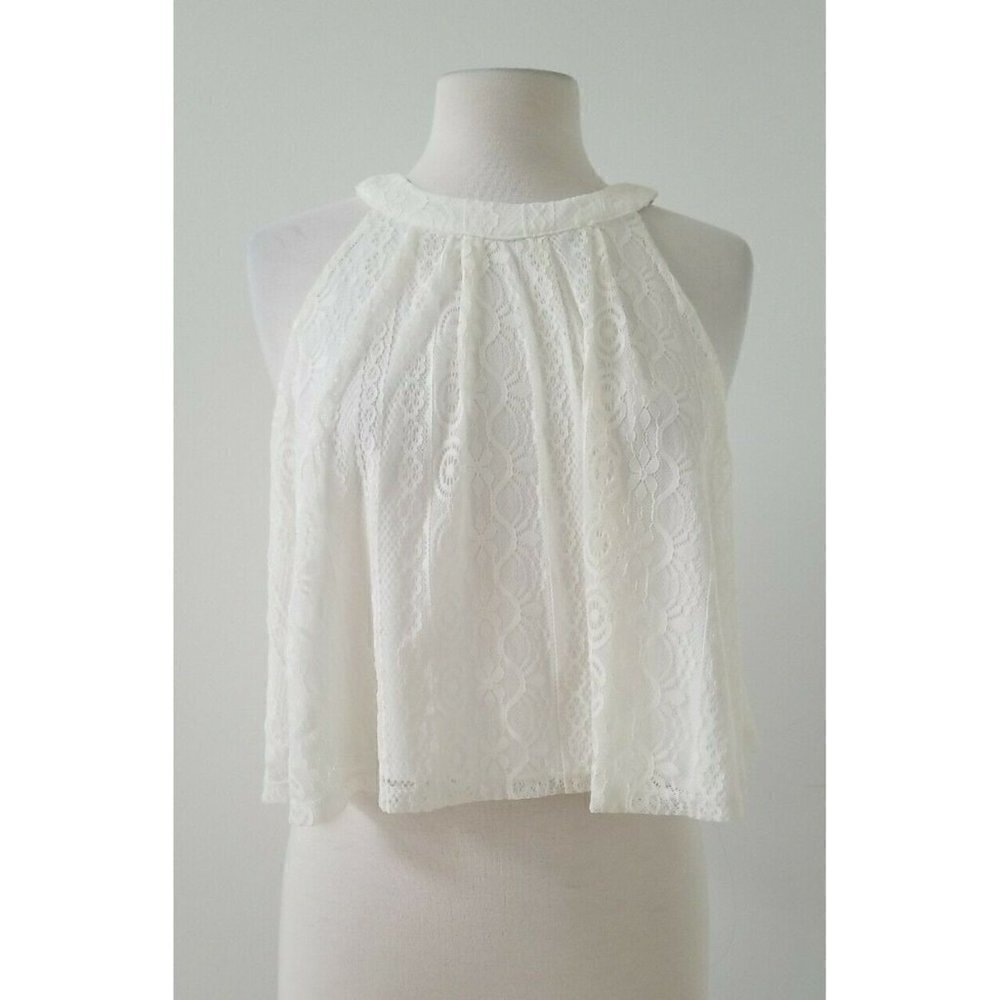 Alya Short White Blouse Collar but No Sleeves Sizes Medium